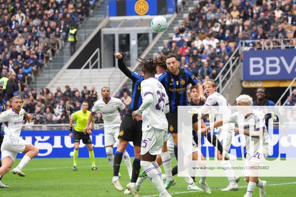 Giuseppe Meazza Stadium Milan - 25 10 2026: Carlos Augusto during the italian soccer Serie A match FC Internazionale Vs ACF Fiorentina at Giuseppe Meazza Stadium on 25 10 2026 in Milan. (Alessio Morgese SPP)