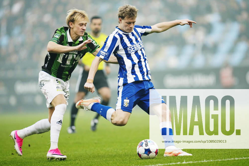 BORAS, SWEDEN 20261025 GAIS s Henry Sletsjoe and GAIS s Joackim Fagerjord during Sunday s Allsvenskan soccer match between GAIS and IFK Göteborg at Gamla Ullevi, BORAS, SWEDEN