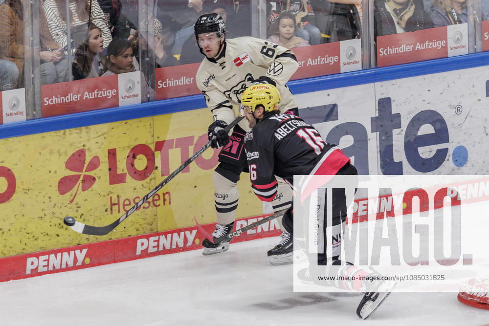 Penny DEL Löwen Frankfurt vs. Grizzlys Wolfsburg, October 25, 2026; Luis Schinko (Grizzly Adams, Wolfsburg, 63) and Konrad Abeltshauser (Löwen Frankfurt, 16) battle for the puck, Löwen Frankfurt vs. Grizzlys Wolfsburg, Frankfurt, NIX Ice Arena