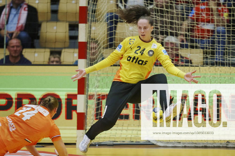 Golden League Women s Handball: Netherlands vs. Germany. Sarah Wachter of Germany in action during the Golden League match between the Netherlands and Germany at SJF Bank Arena in Odense on Sunday, October 25, 2026. Photo by Liselotte Sabroe, Ritzau Scanpix, Odense, Denmark