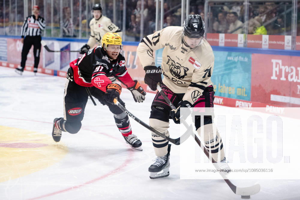 Austin Wagner, Loewen Frankfurt, 91; Justin Feser, Grizzlys Wolfsburg, 71 (GER); Loewen Frankfurt vs. Grizzlys Wolfsburg, Ice Hockey, PENNY DEL, Matchday 12, 2026–2027 Season, October 25, 2026 GER, Loewen Frankfurt vs. Grizzlys Wolfsburg, Ice Hockey, PENNY DEL, Matchday 12, 2026–2027 Season, October 25, 2026 Frankfurt