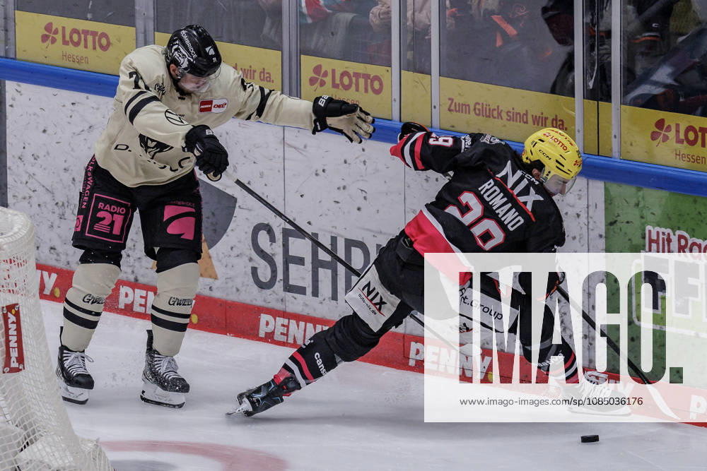 Penny DEL Löwen Frankfurt vs. Grizzlys Wolfsburg, October 25, 2026: Justin Feser (Grizzly Adams Wolfsburg, 71) tripped Anthony Romano (Löwen Frankfurt, 29) and was assessed a penalty; Löwen Frankfurt vs. Grizzlys Wolfsburg, Frankfurt, NIX Ice Arena