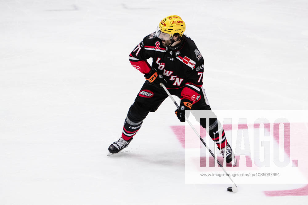 Linus Froeberg, Loewen Frankfurt, 71 GER, Loewen Frankfurt vs. Grizzlys Wolfsburg, Ice Hockey, PENNY DEL, Matchday 12, 2026–2027 Season, October 25, 2026 GER, Loewen Frankfurt vs. Grizzlys Wolfsburg, Ice Hockey, PENNY DEL, Matchday 12, 2026–2027 Season, October 25, 2026 Frankfurt