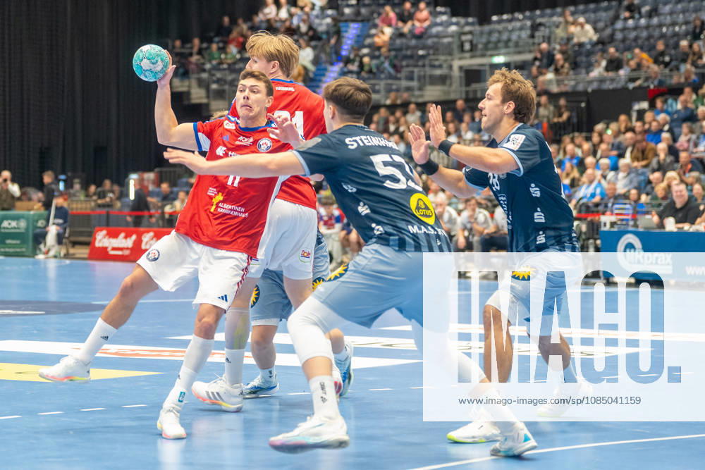 Head-to-head matchup between Nicolaj Joergensen of Handball Club Hamburg, 11, Søren Steinhaus (Bergischer HC 06), 53, and Tom Bergner (Bergischer HC 06), 28; Bergischer HC vs. Handball Club Hamburg, Handball, Opel HBL, Matchday 10, 2026–2027 Season, October 25, 2026 Bergischer HC vs. Handball Club Hamburg, Handball, Opel HBL, Matchday 10, 2026–2027 Season, October 25, 2026 Düsseldorf