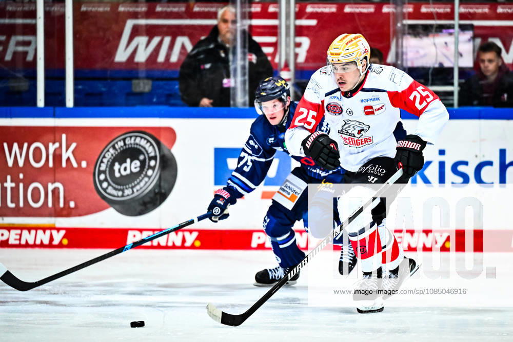 William Dufour, Nuremberg Ice Tigers, 25; Julian Napravnik, Iserlohn Roosters, 75, GER, Iserlohn Roosters vs. Nuremberg Ice Tigers, Ice Hockey, Penny DEL, Matchday 12, 2026–2027 Season, October 25, 2026, GER, Iserlohn Roosters vs. Nuremberg Ice Tigers, Ice Hockey, Penny DEL, Matchday 12, 2026–2027 Season, October 25, 2026, Iserlohn