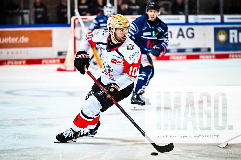 Evan Barratt, Nuremberg Ice Tigers, 10, GER, Iserlohn Roosters vs. Nuremberg Ice Tigers, Ice Hockey, Penny DEL, Matchday 12, 2026–2027 Season, October 25, 2026, GER, Iserlohn Roosters vs. Nuremberg Ice Tigers, Ice Hockey, Penny DEL, Matchday 12, 2026–2027 Season, October 25, 2026, Iserlohn