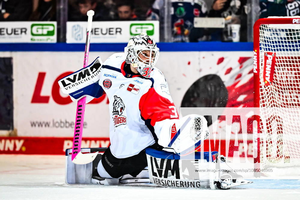 Luis Janett, Nuremberg Ice Tigers, 35, GER, Iserlohn Roosters vs. Nuremberg Ice Tigers, Ice Hockey, Penny DEL, Matchday 12, 2026–2027 Season, October 25, 2026, GER, Iserlohn Roosters vs. Nuremberg Ice Tigers, Ice Hockey, Penny DEL, Matchday 12, 2026–2027 Season, October 25, 2026, Iserlohn