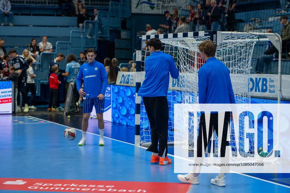 VfL warming up before the game: VfL Gummersbach vs. SG Flensburg-Handewitt, Opel Handball Bundesliga, Men s Division, Matchday 10, October 25, 2026, Gummersbach, North Rhine-Westphalia, Germany