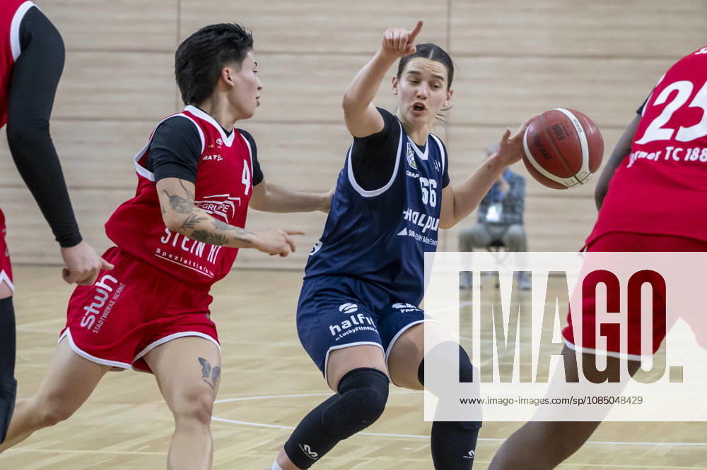 Toyota DBBL 2026–2027: HalFit Lions vs. Herner TC, Halle an der Saale, Germany, October 25, 2026. Pictured from left: Isabella Mauricio (Herne) and Dominika Fiszer (Halle an der Saale), swh Arena, Saxony-Anhalt, Germany