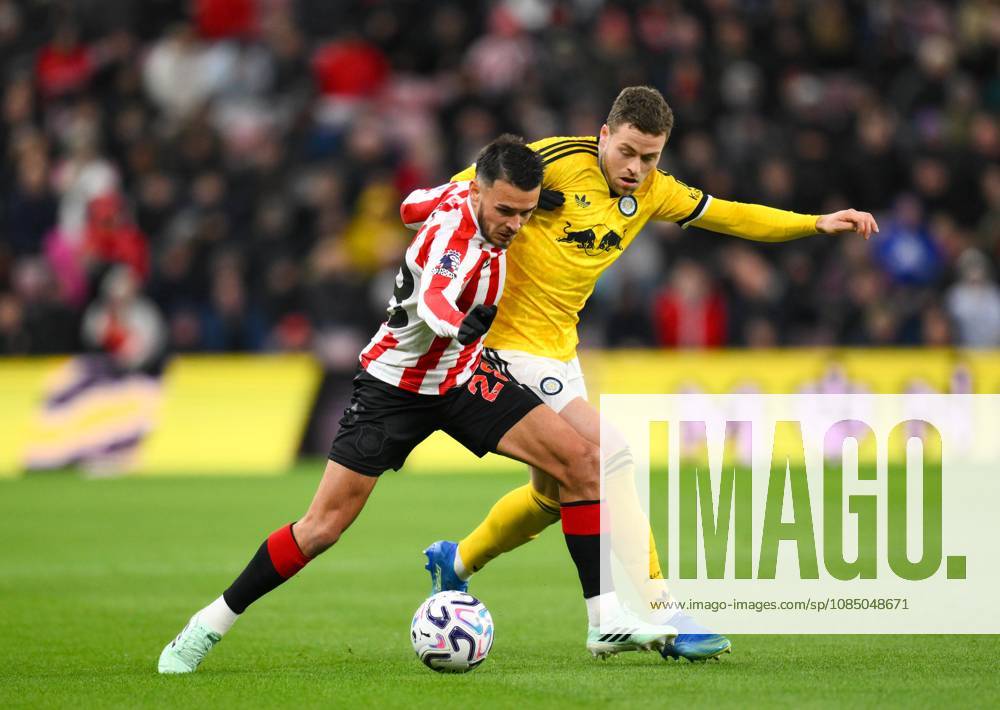 Enzo Le Fee of Sunderland fends off Gabriel Gudmundsson of Leeds United Sunderland v Leeds United, Premier League, Football, Stadium of Light, Sunderland, Tyne & Wear, UK - 25 Oct 2026Sunderland Stadium of Light Tyne & Wear United Kingdom