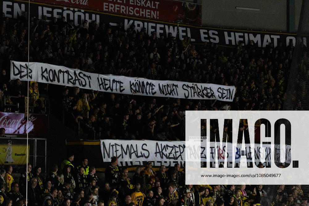 PENNY DEL 2026–2027 Game 12: Krefeld Pinguine vs. EHC Red Bull Munich Pictured: A banner held by Krefeld fans in the North Stand at YAYLA ARENA, North Rhine-Westphalia