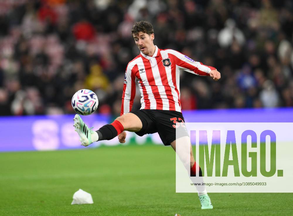 Trai Hume of Sunderland Sunderland v Leeds United, Premier League, Football, Stadium of Light, Sunderland, Tyne & Wear, UK - 25 Oct 2026Sunderland Stadium of Light Tyne & Wear United Kingdom