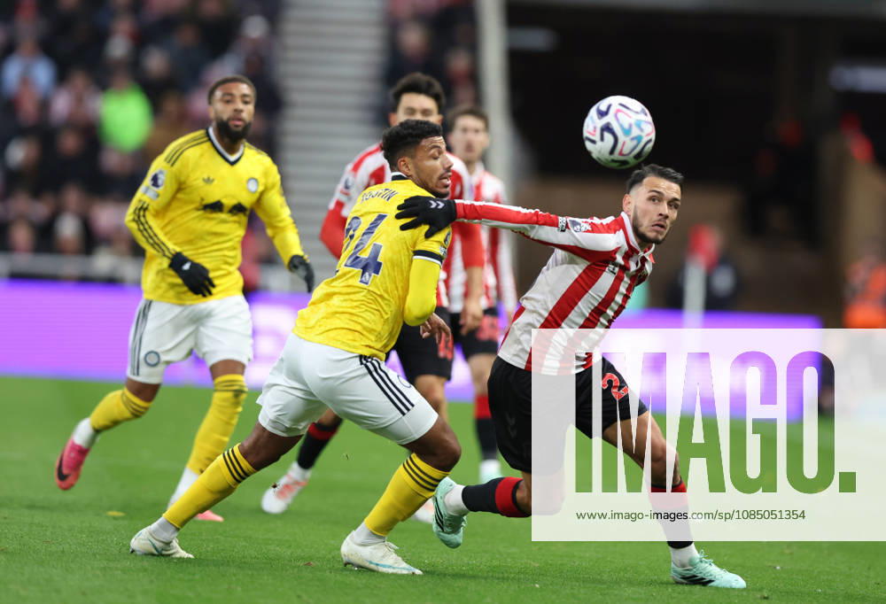 Sunderland, England, 25th October 2026. Enzo Le Fee (R) of Sunderland in action with James Justin of Leeds United during the Sunderland vs Leeds United Premier League match at the Stadium of Light, Sunderland. Picture credit should read: Nigel Roddis Sportimage . SPI_019_NR_SUND_LEED SPI-5102-0019