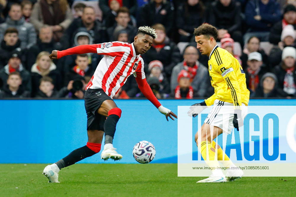 Sunderland v Leeds United, Premier League Nilson Angulo of Sunderland looks to beat Ethan Ampadu of Leeds United during the Sunderland v Leeds United Premier League match at the Stadium of Light, Sunderland, England on 25 October 2026 Credit: Craig Cowan Every Second Media Editorial use only. All images are copyright Every Second Media Limited. No images may be reproduced without prior permission. All rights reserved. Premier League and Football League images are subject to licensing agreements with Football DataCo Limited. see https: www.football-dataco.com