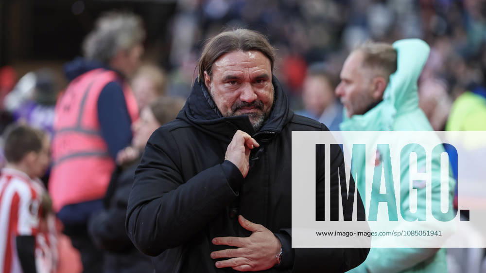 Sunderland v Leeds United, Premier League Leeds United Manager Daniel Farke during the Premier League match between Sunderland and Leeds United at the Stadium Of Light, Sunderland, UK on 25 October 2026. Editorial use only DataCo restrictions apply See www.football-dataco.com ,