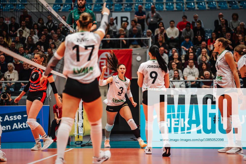 Women s Volleyball, 2026–2027 Season, DEKRA 1 Volleyball Bundesliga, ETV Hamburger Volksbank Volleys vs. USC Münster, October 25, 2026, Esther Spöler 3, USC Münster celebrates, Hamburg CU Arena, Hamburg, Germany