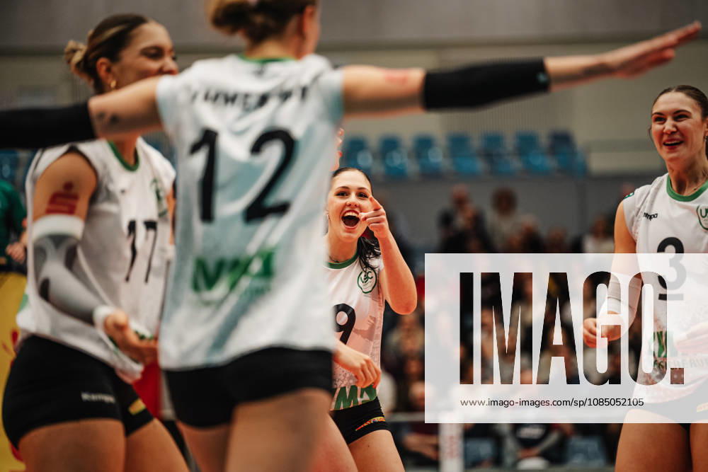Women s Volleyball, 2026–2027 Season, DEKRA 1 Volleyball Bundesliga: ETV Hamburger Volksbank Volleys vs. USC Münster, October 25, 2026. USC celebrates; in the center, Emilia Jordan 9. USC Münster, Hamburg, CU Arena, Hamburg, Germany