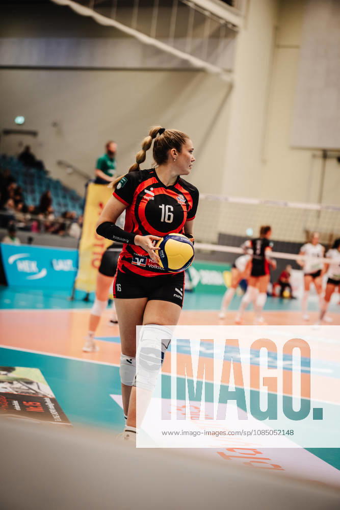 Women s Volleyball, 2026–2027 Season, DEKRA 1 Volleyball Bundesliga: ETV Hamburger Volksbank Volleys vs. USC Münster, October 25, 2026; Vilma Julevik 16; ETV Hamburger Volksbank Volleys takes the serve; Hamburg CU Arena, Hamburg, Germany