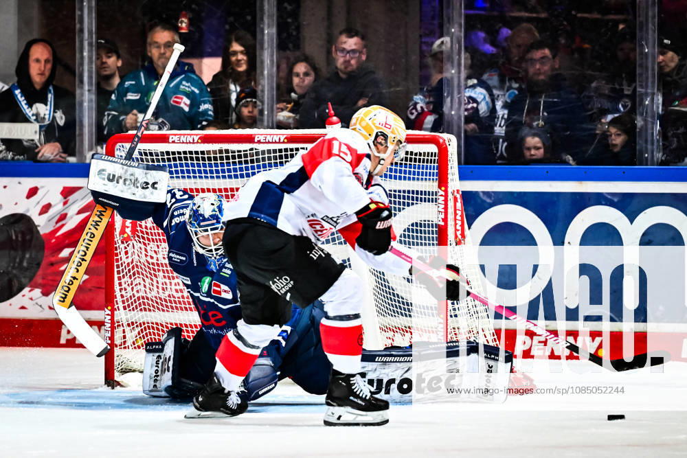 Nikolaus Heigl, Nuremberg Ice Tigers, 15; Hendrik Hane, Iserlohn Roosters, 32, GER, Iserlohn Roosters vs. Nuremberg Ice Tigers, Ice Hockey, Penny DEL, Matchday 12, 2026–2027 Season, October 25, 2026, GER, Iserlohn Roosters vs. Nuremberg Ice Tigers, Ice Hockey, Penny DEL, Matchday 12, 2026–2027 Season, October 25, 2026, Iserlohn