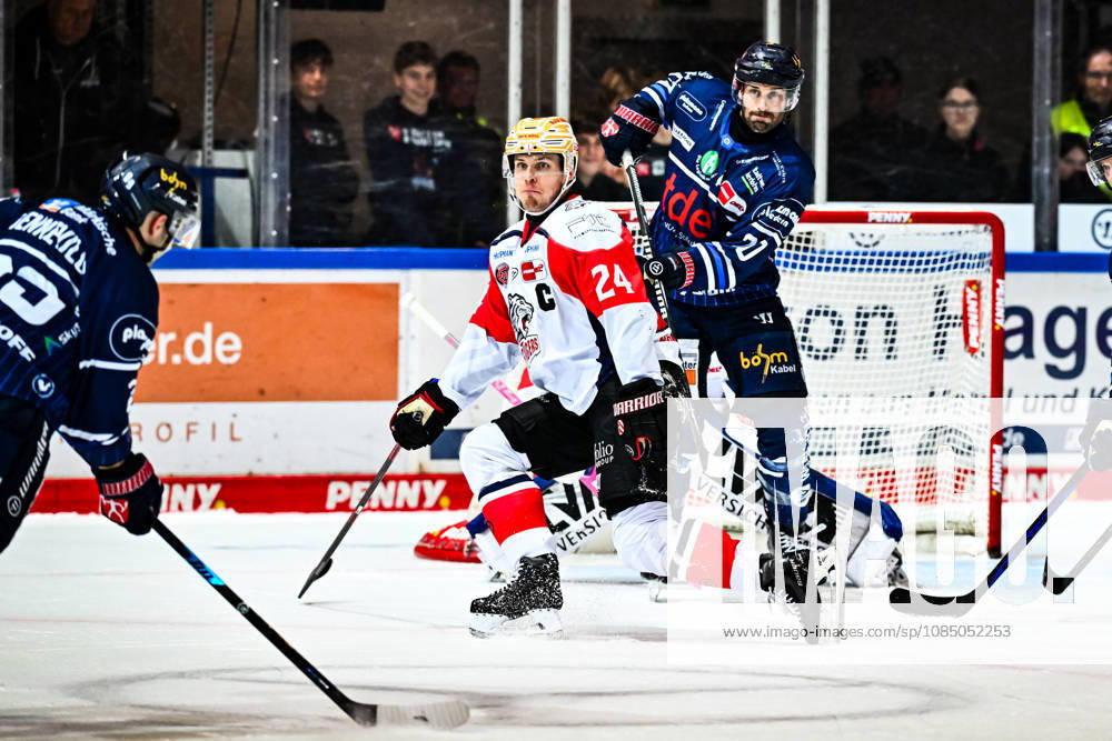 Peter Quennville, Iserlohn Roosters, 89; Justin Scott, Iserlohn Roosters, 20; Joonas Nättinen, Iserlohn Roosters, 15; Marcus Weber, Nuremberg Ice Tigers, 24, GER, Iserlohn Roosters vs. Nuremberg Ice Tigers, Ice Hockey, Penny DEL, Matchday 12, 2026–2027 Season, October 25, 2026, GER, Iserlohn Roosters vs. Nuremberg Ice Tigers, Ice Hockey, Penny DEL, Matchday 12, 2026–2027 Season, October 25, 2026, Iserlohn