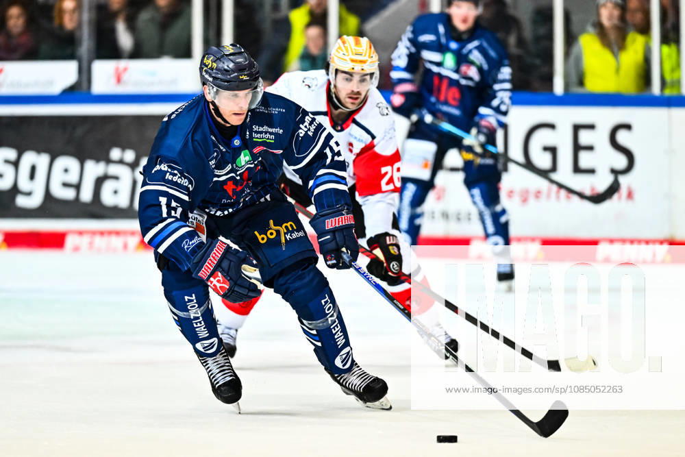 Joonas Nättinen, Iserlohn Roosters; 15, Jackson Cates, Nuremberg Ice Tigers; 26, GER, Iserlohn Roosters vs. Nuremberg Ice Tigers, Ice Hockey, Penny DEL, Matchday 12, 2026–2027 Season, October 25, 2026, GER, Iserlohn Roosters vs. Nuremberg Ice Tigers, Ice Hockey, Penny DEL, Matchday 12, 2026–2027 Season, October 25, 2026, Iserlohn