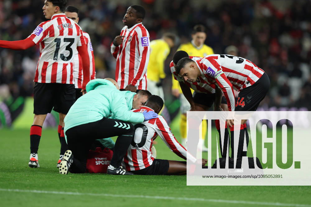 Sunderland, England, 25th October 2026. Nordi Mukiele of Sunderland injured during the Sunderland vs Leeds United Premier League match at the Stadium of Light, Sunderland. Picture credit should read: Nigel Roddis Sportimage . SPI_024_NR_SUND_LEED SPI-5102-0024