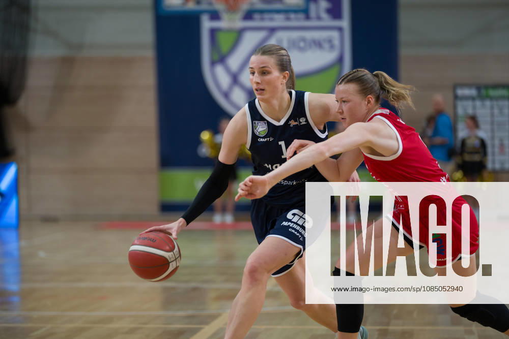 Lee Volker (Lions), 1, Sofie Fuglsang Olsen (HTC), 3, halfit Lions vs. Herner TC, Women s Basketball, 1st Bundesliga, DBBL, Matchday 4 of the 2026–27 season, October 25, 2026, SWH Arena, Halle, Saxony-Anhalt, Germany