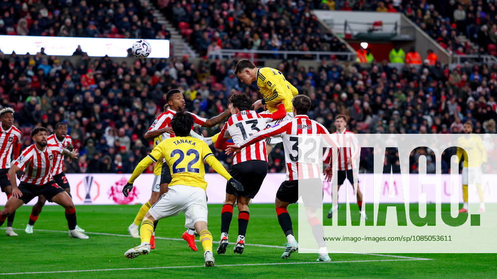Sunderland v Leeds United, Premier League Leeds United defender Tarik Muharemović (5) heads towards goal from a corner during the Premier League match between Sunderland and Leeds United at the Stadium Of Light, Sunderland, UK on 25 October 2026. Editorial use only DataCo restrictions apply See www.football-dataco.com ,
