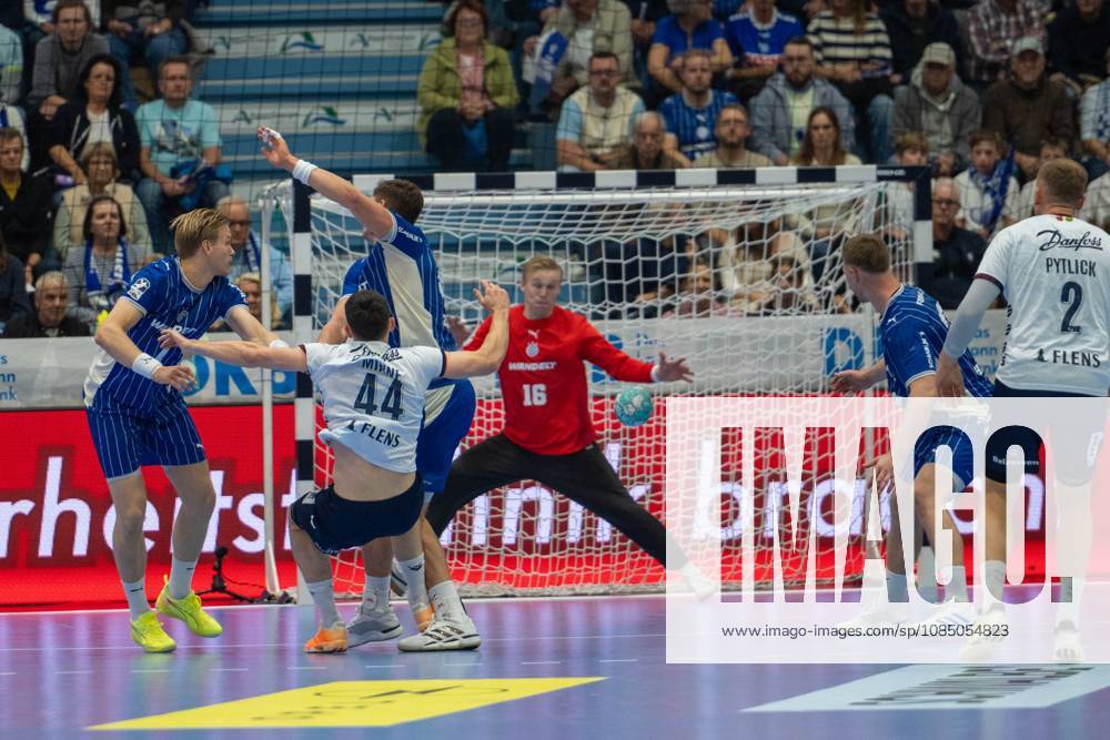 Aymeric Minne, backcourt player, SG Flensburg Handewitt 44; Bertram Obling, goalkeeper, VfL Gummersbach 16; Ellidi Snaer Vidarsson, pivot, VfL Gummersbach 4, , VfL Gummersbach vs. SG Flensburg Handewitt, Opel Handball Bundesliga, Men, Matchday 10, October 25, 2026, Gummersbach, North Rhine-Westphalia, Germany
