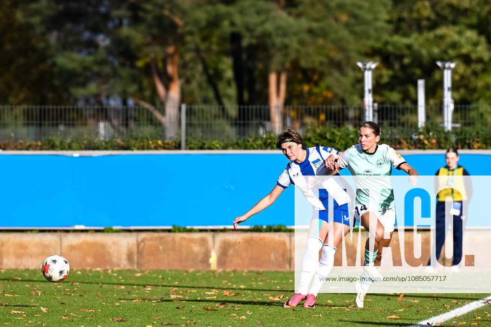 Soccer, Women s Bundesliga 2, 2026–2027, Matchday 10, Hertha BSC Berlin vs. SG 99 Andernach: Johanna Seifert (Hertha BSC) and Mia Trombin (Andernach) battle for the ball