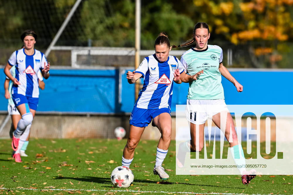 Soccer, Women s Bundesliga 2, 2026–2027, Matchday 10, Hertha BSC Berlin vs. SG 99 Andernach: Henrike Sahlmann (Hertha BSC) and Ina Keller (Andernach) face off