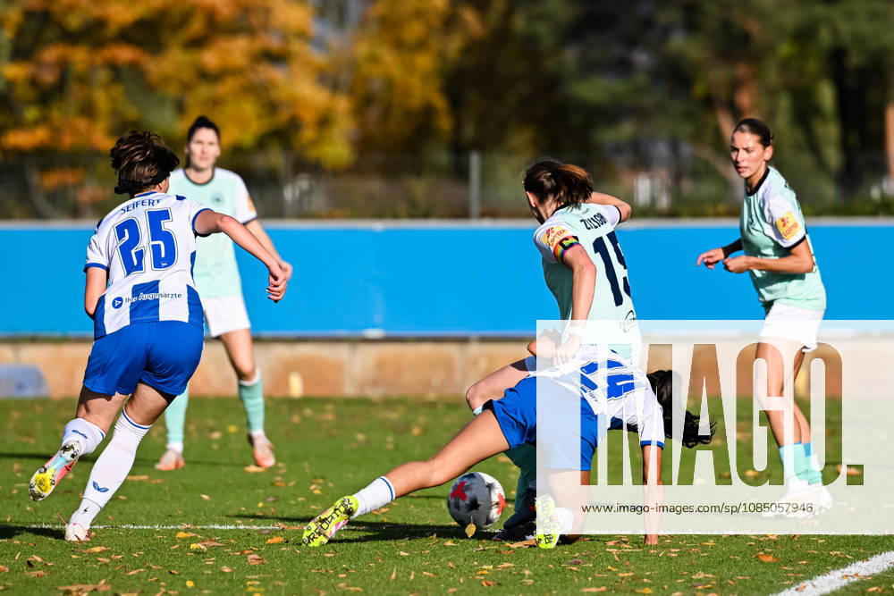 Soccer, Women s Bundesliga 2, 2026–2027 season, Matchday 10, Hertha BSC Berlin vs. SG 99 Andernach: Sari Saeland (14, Hertha BSC) and Vanessa Zilligen (15, Andernach) in a tackle