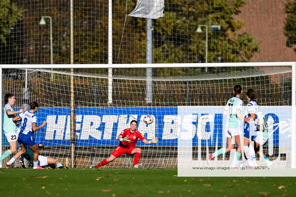 Soccer, Women s Bundesliga 2, 2026–2027, Matchday 10, Hertha BSC Berlin vs. SG 99 Andernach; goalkeeper Elena Bläser of Andernach attempts to stop a shot by Lotte Reimold of Hertha BSC 8