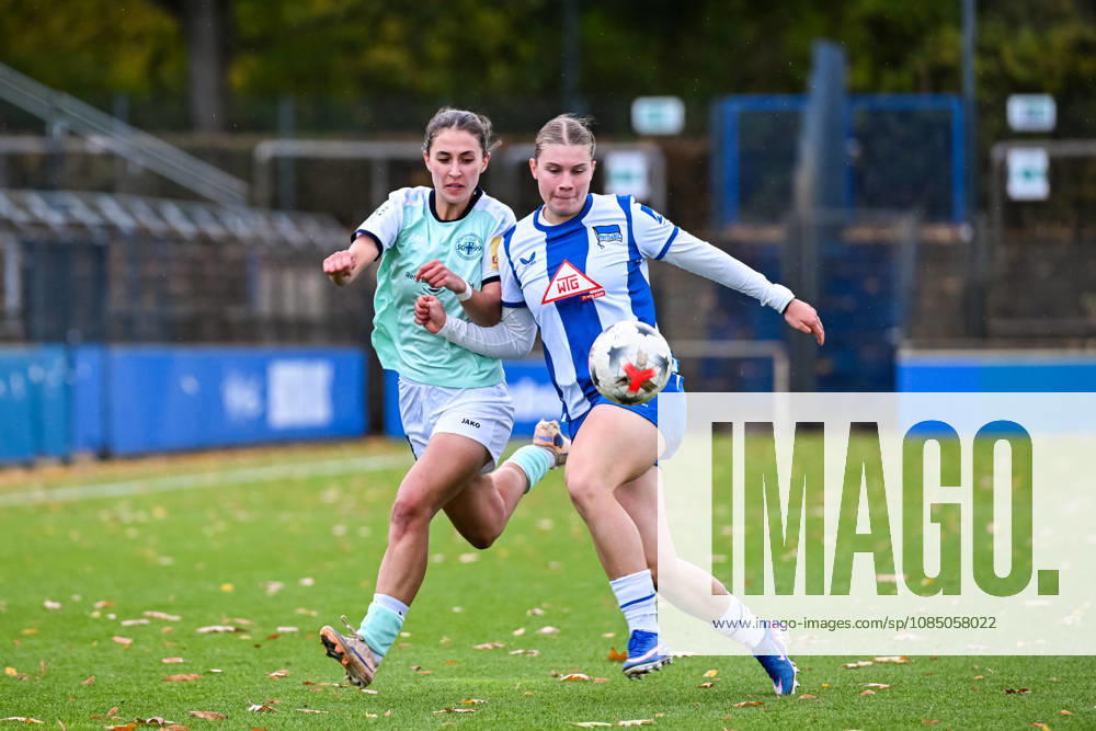 Soccer, Women s Bundesliga 2, 2026–2027, Matchday 10, Hertha BSC Berlin vs. SG 99 Andernach; Muriel Bey of Andernach in a tackle