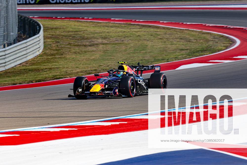 Isack Hadjar from France, driving the (6) Oracle Red Bull Racing RB22 Red Bull Ford during United States Grand Prix - Austin - Saturday - Qualifying at Circuit of the Americas (COTA) in Austin. Italy - ZUMAm313 20261025_zsp_m313_152