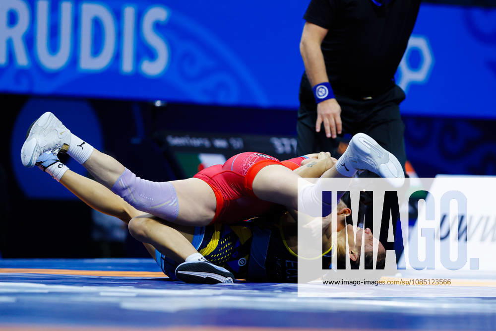 Senior World Championships, 50 kg Open Weight: Aktenge Keunimjaeva (UZB) vs. Jacqueline Del Rocio Mollocana Eleno (ECU)