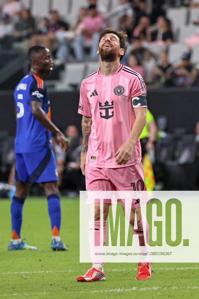 Inter Miami CF forward Lionel Messi (10) reacts after a close miss during a 2026 MLS, Fussball Herren, USA soccer match between Inter Miami CF and FC Cincinnati. Miami USA - ZUMAa257 20261028_zsp_a257_005