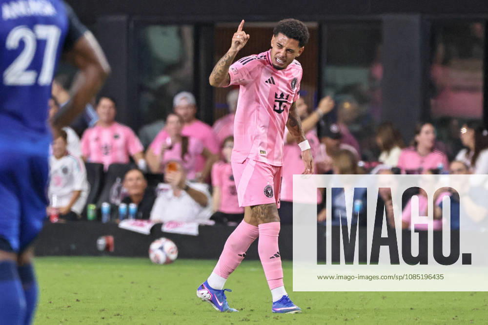Inter Miami CF forward Riquelme Fillipi (11) celebrates a goal scored during a 2026 MLS, Fussball Herren, USA soccer match between Inter Miami CF and FC Cincinnati. Soccer 2026: Inter Miami CF 2:2 FC Cincinnati. - ZUMAa257 20261028_zsp_a257_018