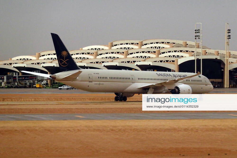 Riyadh, Riyadh, SAU Boeing 787 Dreamliner of Saudi Arabian Airlines