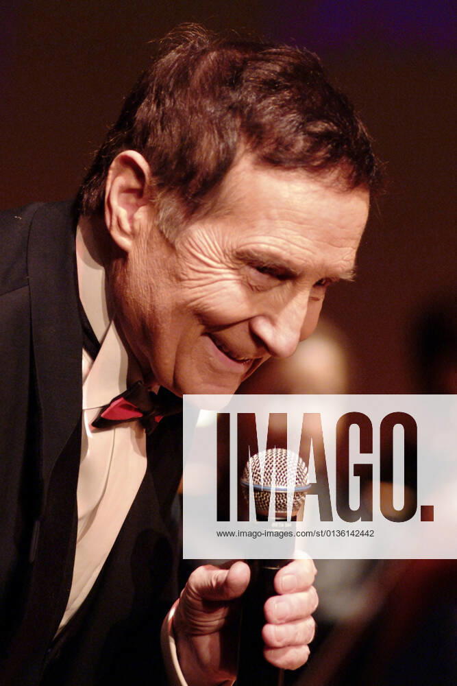 The Austrian entertainer Freddy Quinn born 27 September 1931 in Niederfladnitz Lower Austria as Franz Eugen Helmuth Manfred Nidl later Nidl Petz during a performance in the Kulturpalast in Dresden
