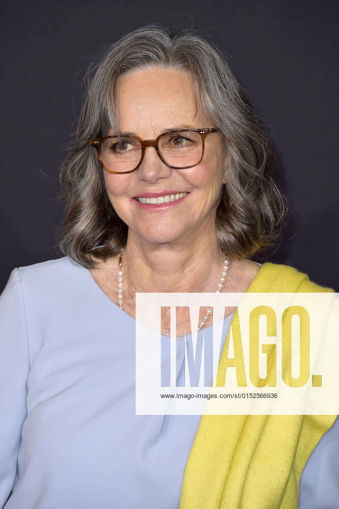 Sally Field at the world premiere of the HBO TV series Winning Time The Rise of the Lakers Dynasty at the Theatre at Ace Hotel Los Angeles, 02 03 2022. Foto:xD.xStarbuckx xFuturexImage