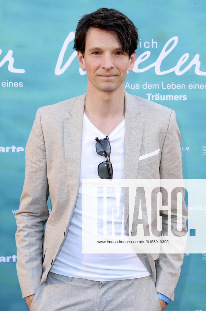 Sabin Tambrea at the premiere of the feature film Heinrich Vogeler From the Life of a Dreamer at the Theater am Goetheplatz Bremen, 12 05 2022 Foto:xC.xTamckex xFuturexImage