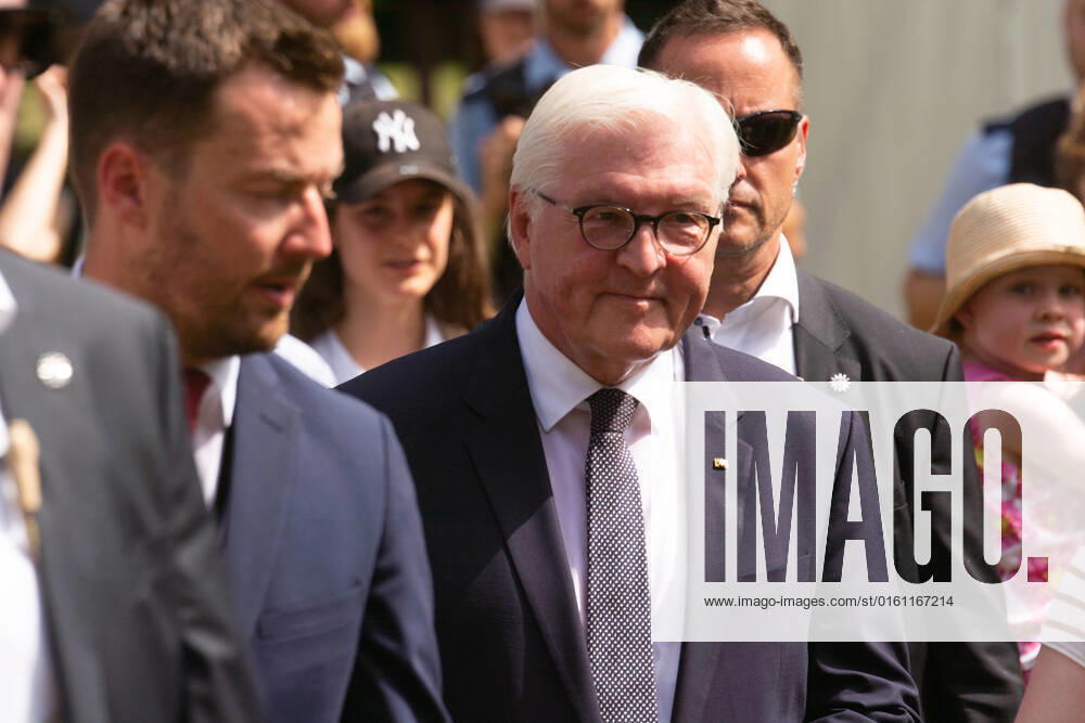 Frank-Walter Steinmeierï¼apresident Of Germany, Visits The Opening Of Villa Hammerschmidt In Bonn Frank-Walter Steinmeierï¼apresident of Germany is seen visiting some of organization boothes during the opening day of Villa Hammerschmidt in Bonn, Germany on June18ï¼a2022 Bonn Germany