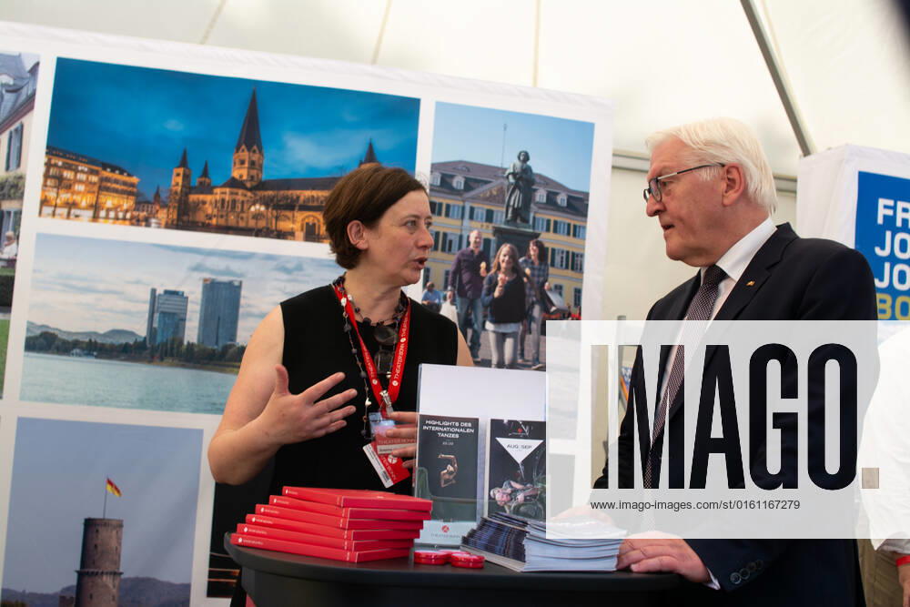Frank-Walter Steinmeierï¼apresident Of Germany, Visits The Opening Of Villa Hammerschmidt In Bonn Frank-Walter Steinmeierï¼apresident of Germany is seen visiting Bonn city information booth and talk to the a staff during the opening day of Villa Hammerschmidt in Bonn, Germany on June18ï¼a2022 Bonn Germany