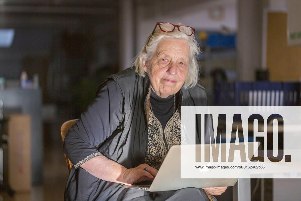 Sandy Close, at the New American Media office, now closed, Friday Dec. 1, 2017 in San Francisco, CA. ..â€oeFor more than 45 years, Sandy Close brought the unlikeliest of voices into journalism, mentoring and publishing refugees from Vietnam and Afghanistan, incarcerated youth offenders, and young men who hustled drugs on the streets but knew their communities intimately. Now after more than 45 years, Pacific News Service and New American Media, the organizations she ran, are closing up shop, ending a media institution whose influence will continue to be felt through the scores of talented alumni working in journalism today. San Francisco USA - ZUMAk74_ 20171201_znp_k74_014