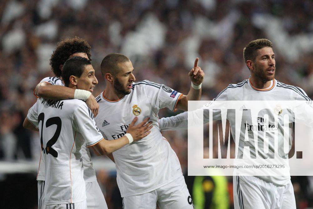 Die Mannschaft freut sich über das Tor von Karim Benzema 9 (Real Madrid) zum 1:0 Real Madrid vs. FC Bayern München, Fussball, Champions League, 23.04.2014 EP_ckt