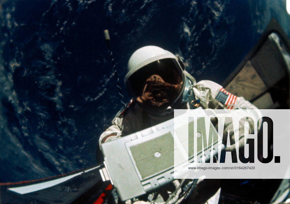 S66-63538 (11 Nov. 1966) --- Astronaut Edwin E. Aldrin Jr., pilot for the Gemini-12 spaceflight, removes micrometeoroid package for return to the spacecraft during extravehicular activity (EVA) on the first day of the four-day mission. Command pilot for the Gemini-12 mission, the last in the Gemini series, was astronaut James A. Lovell Jr.