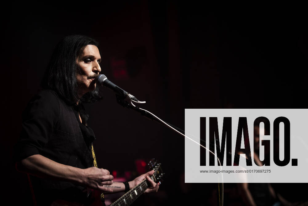 Placebo live in Copenhagen, Denmark Copenhagen, Denmark. 08th, October 2022. The English rock band Placebo performs a live concert at VEGA in Copenhagen. Here singer and musician Brian Molko is seen live on stage. Copenhagen Denmark