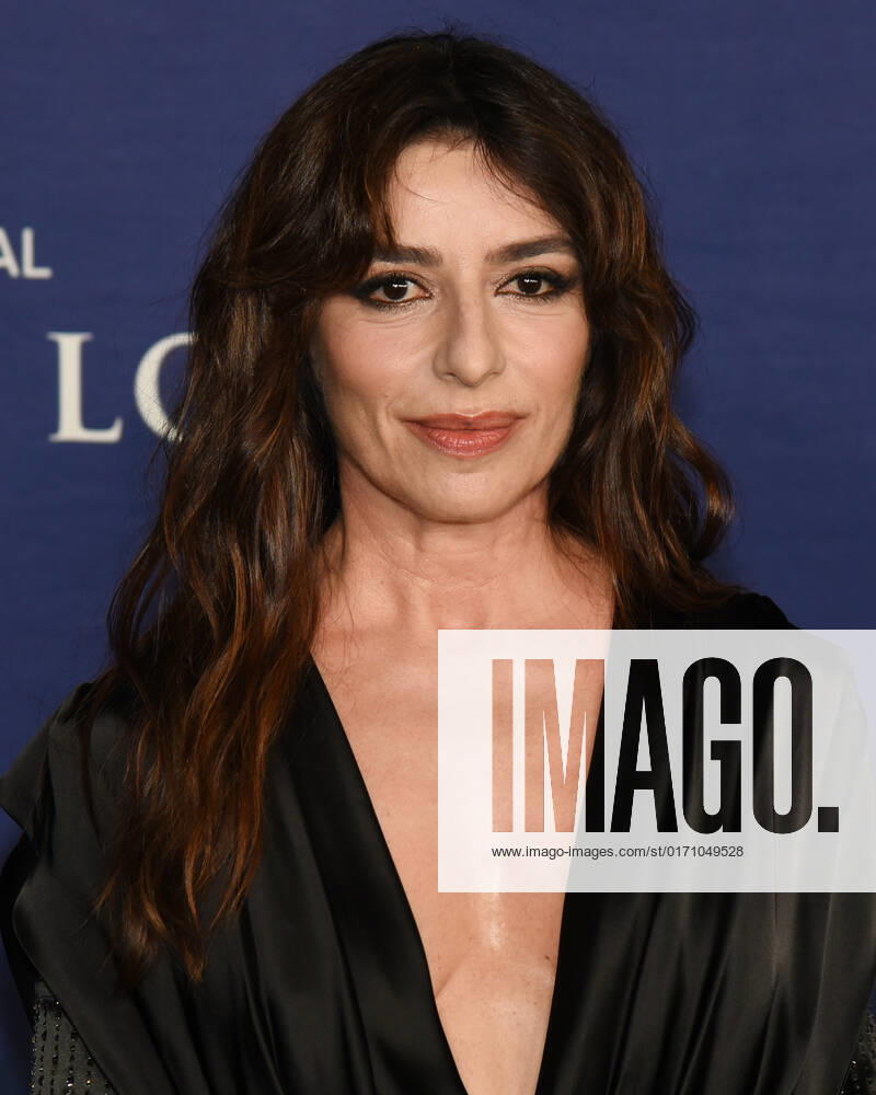 Los Angeles, California - Sabrina Impacciatore. Los Angeles Season 2 Premiere of HBO Original Series The White Lotus Hollywood USA - ZUMAa123 20221020_zaa_a123_066