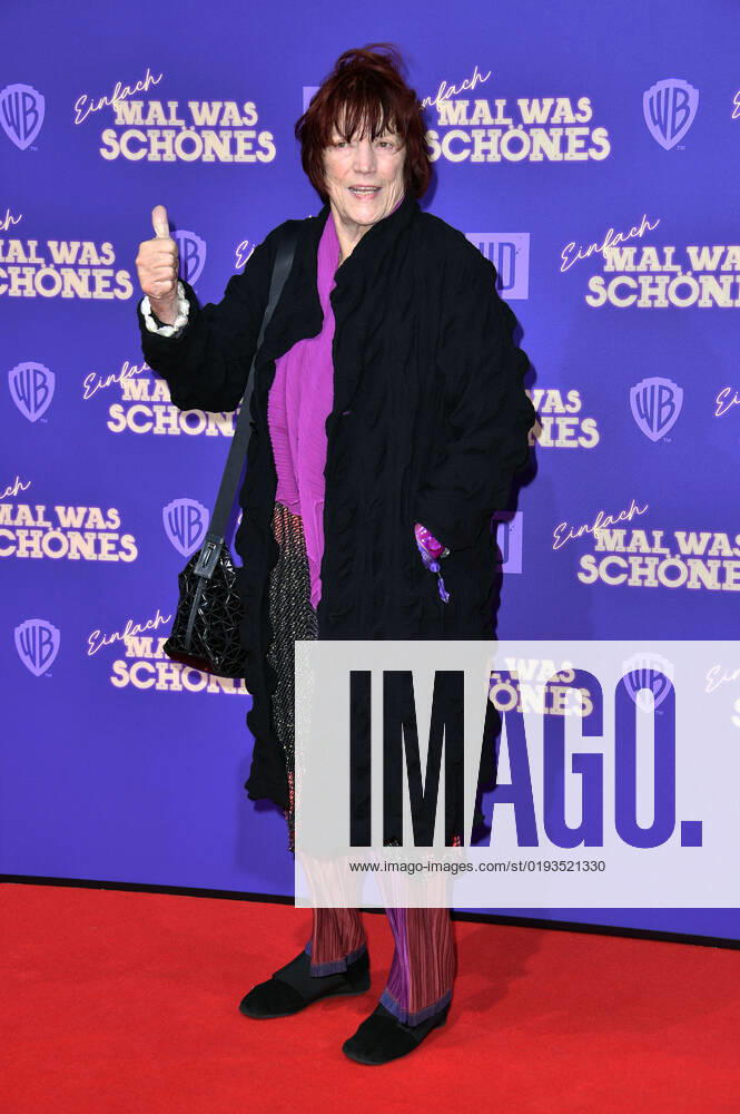Regina Ziegler at the premiere of the feature film Einfach mal was Schönes at Zoo Palast Berlin, 08 11 2022 Foto:xN.xKubelkax xFuturexImage